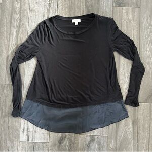 Aritzia Wilfred Silk and Rayon Blend Long Sleeve Shirt Women’s Size Small